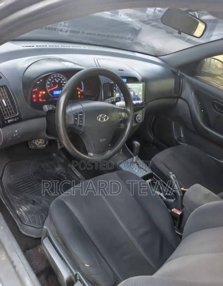 Hyundai Elantra 1.6 2009 Silver