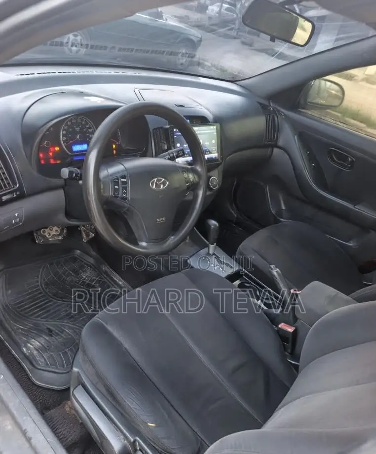 Hyundai Elantra 1.6 2009 Silver