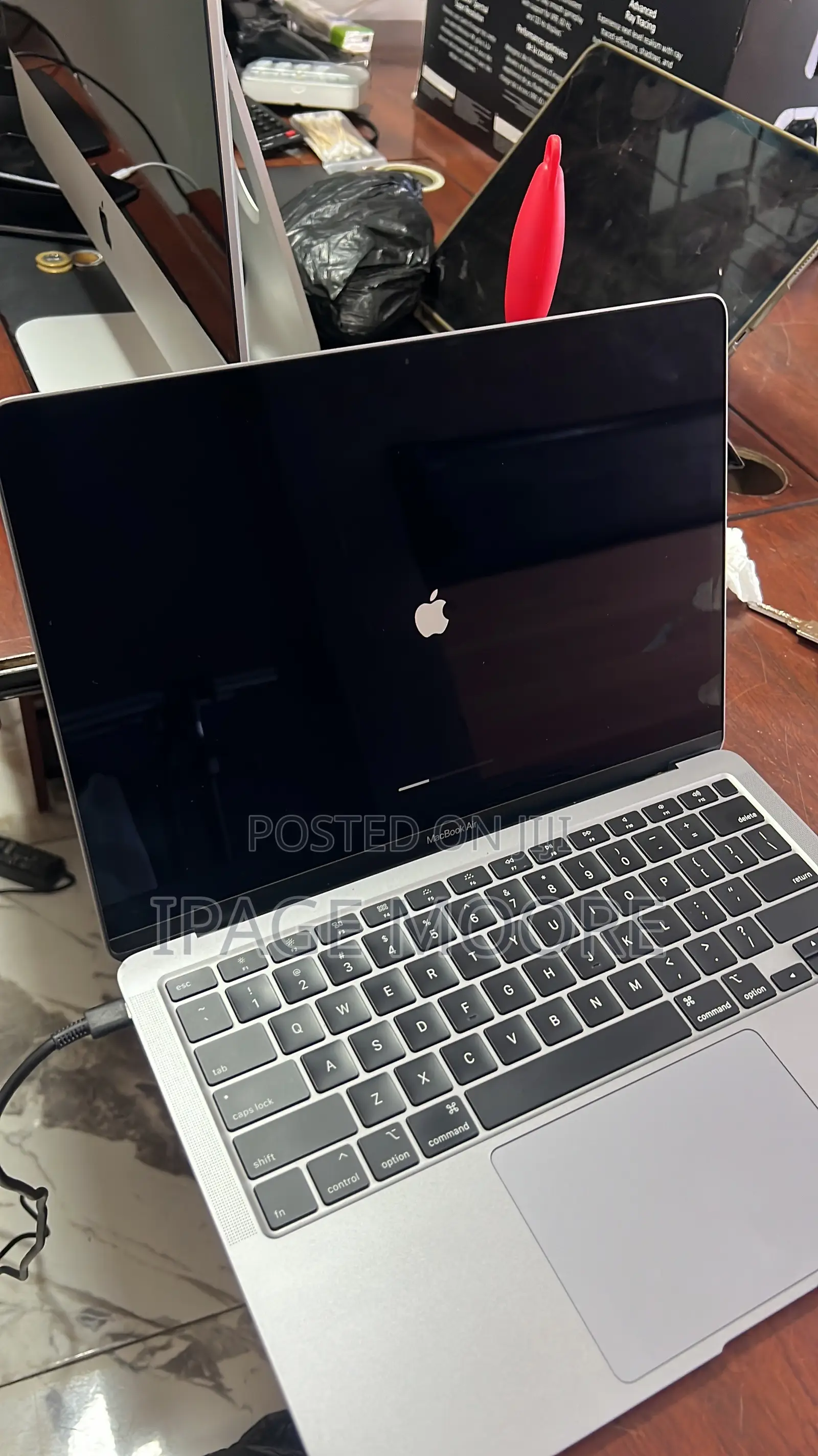 Laptop Apple MacBook Air 2020 8GB Intel Core i3 SSD 256GB