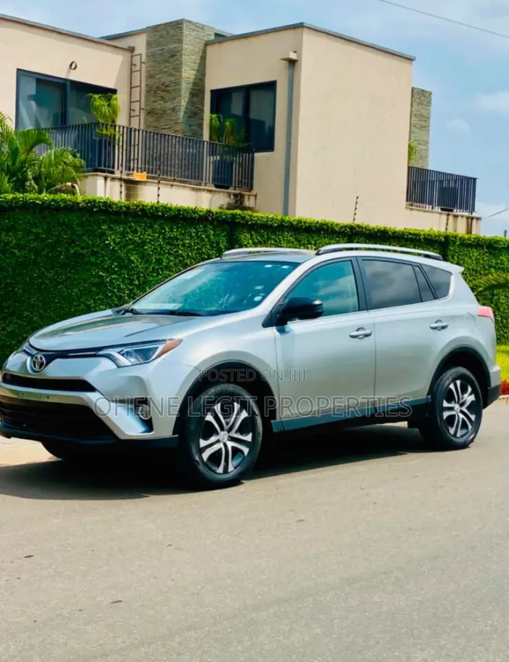 Toyota RAV4 2017 Gray