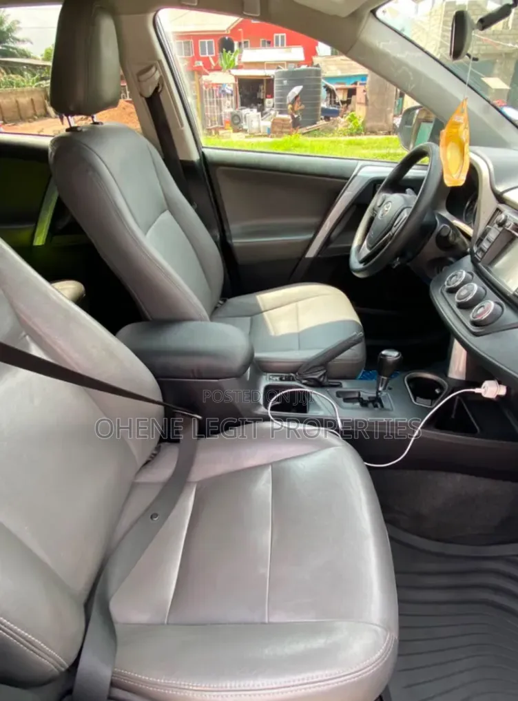 Toyota RAV4 2017 Gray