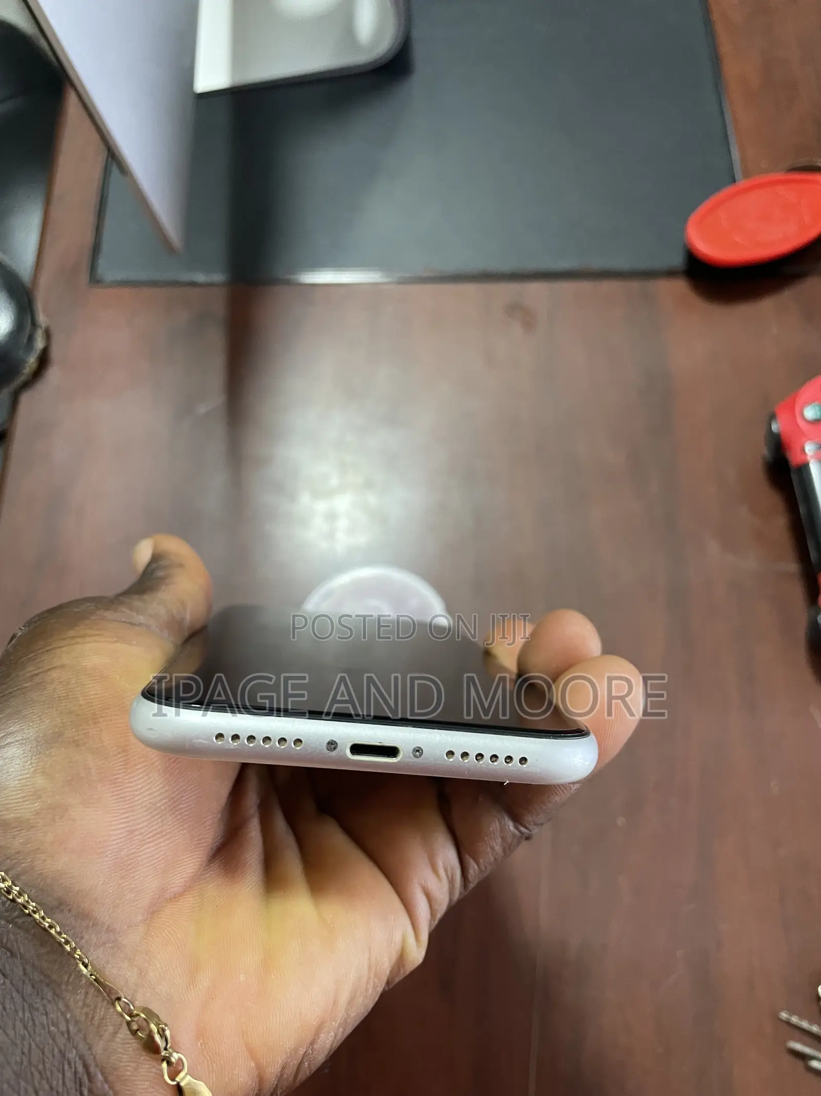 Apple iPhone XR 64 GB White
