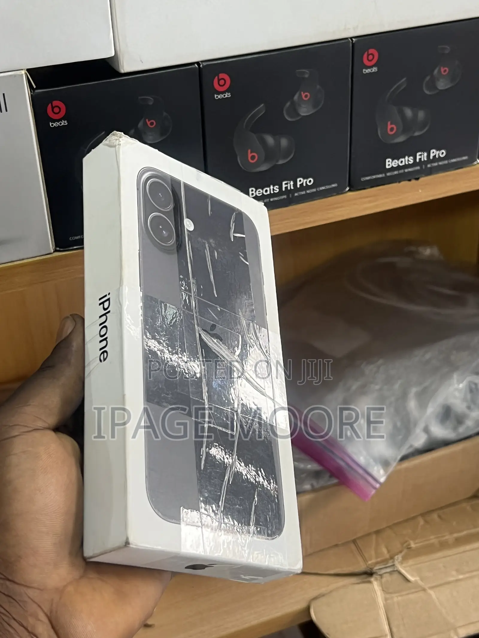 New Apple iPhone 16 Plus 128 GB Black