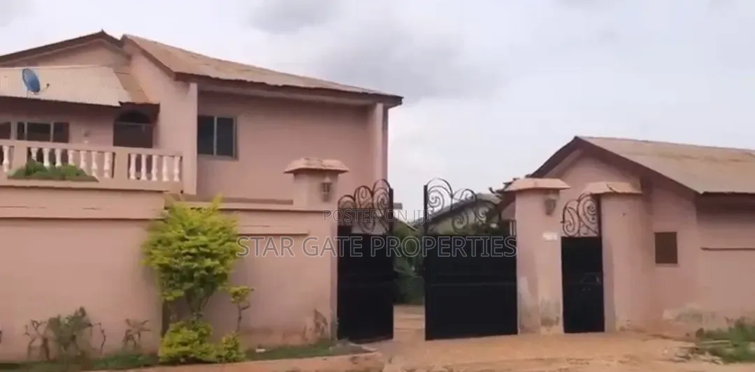 9bdrm House in Ahenama Kokoben (, Kumasi Metropolitan for sale