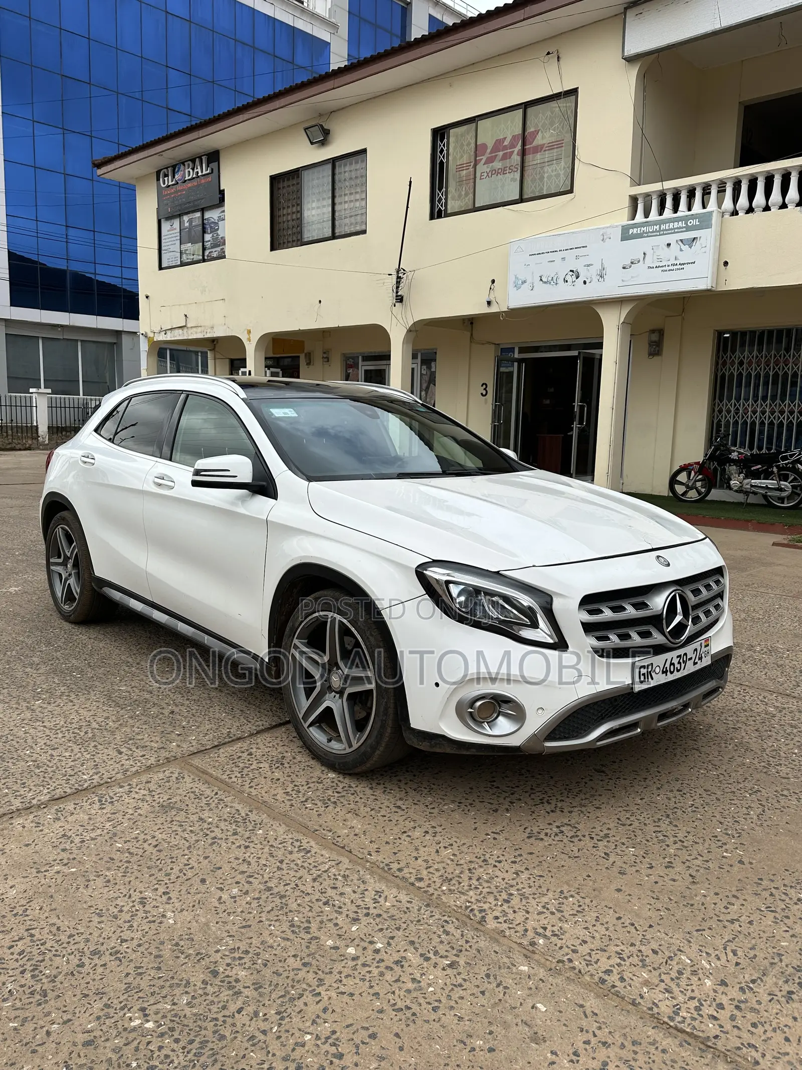 Mercedes-Benz GLA 250 2016 Black