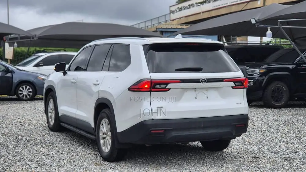 Toyota Grand Highlander XLE AWD 2024 White
