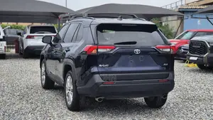 Toyota RAV4 XLE Premium 2025 Blue