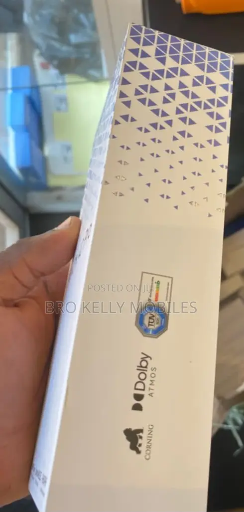 New Tecno Camon 40 Pro 5G 256 GB Blue