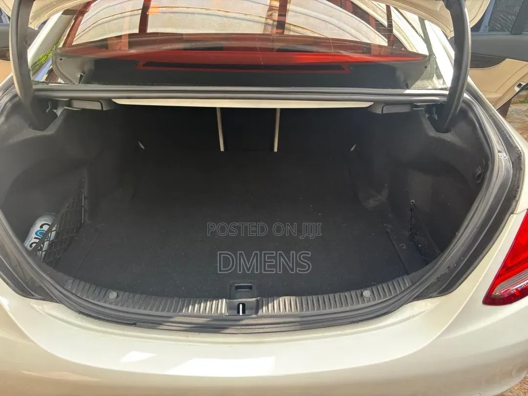 Mercedes-Benz C300 2017 White