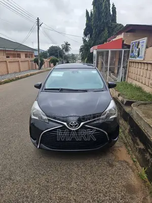 Toyota Yaris 2017 Black