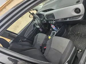 Toyota Yaris 2017 Black