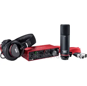 Focusrite Scarlett 2i2 3rd Gen Studio Bundle