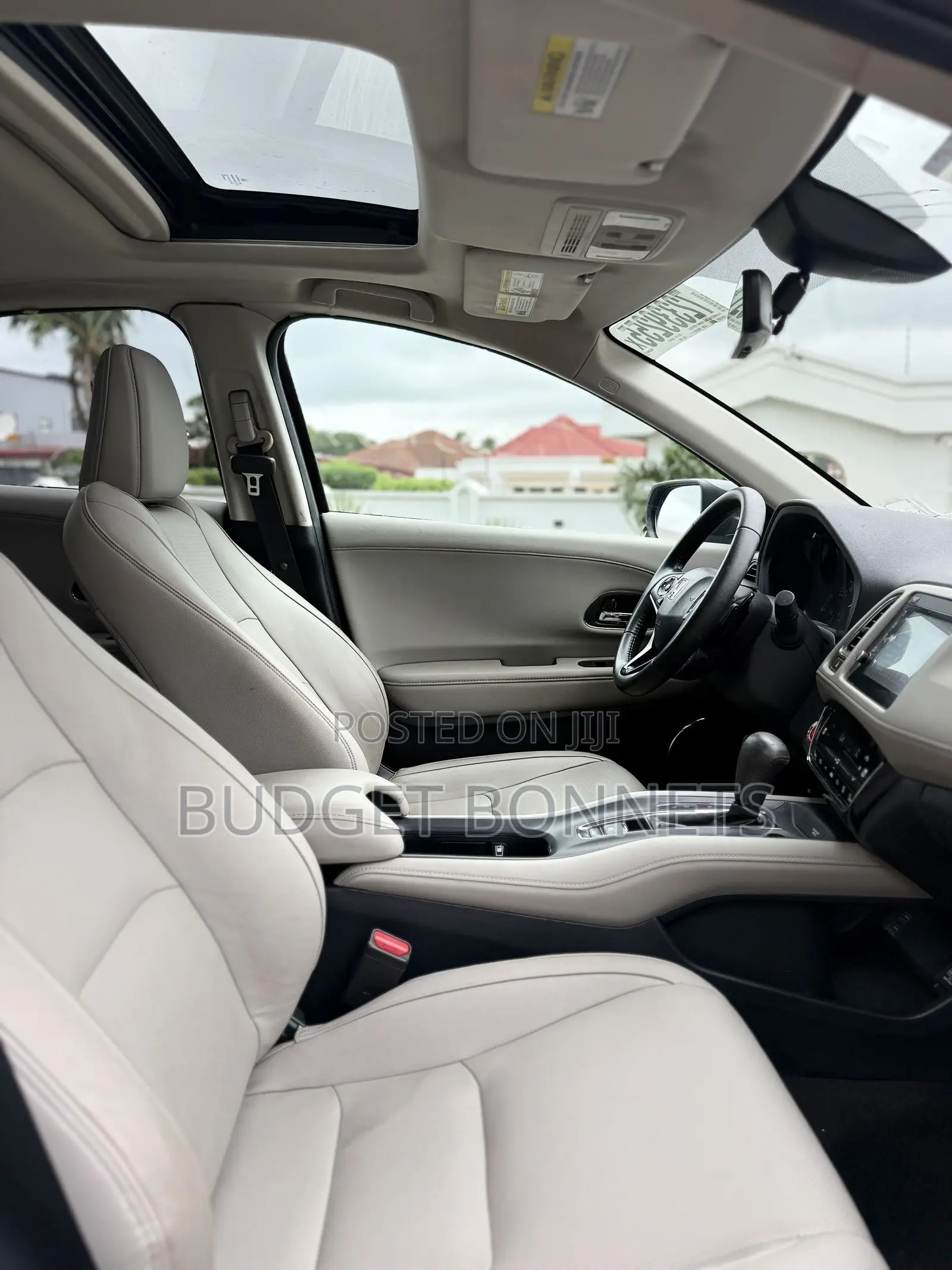 Honda HR-V Touring AWD 2019 Silver