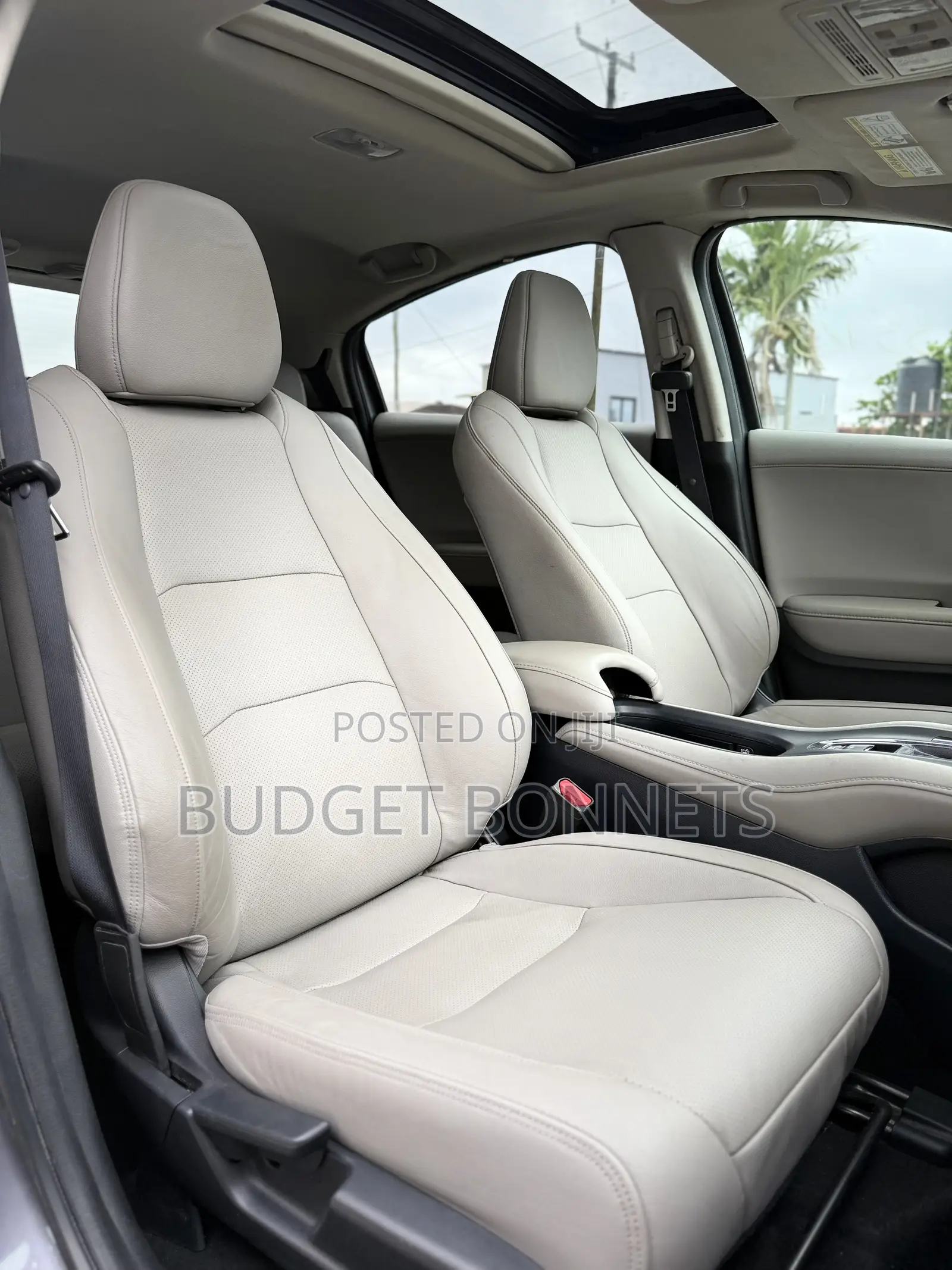 Honda HR-V Touring AWD 2019 Silver