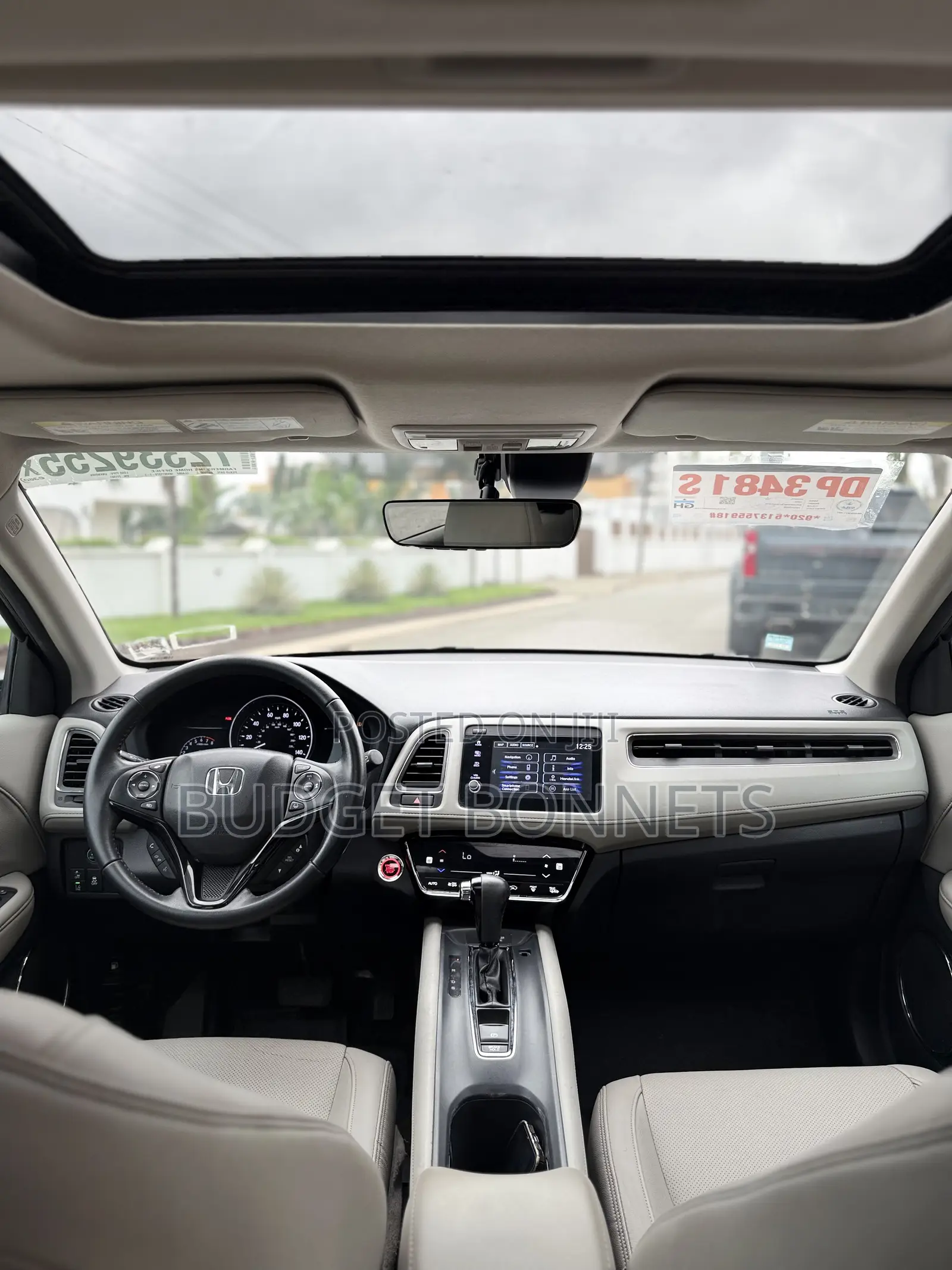 Honda HR-V Touring AWD 2019 Silver