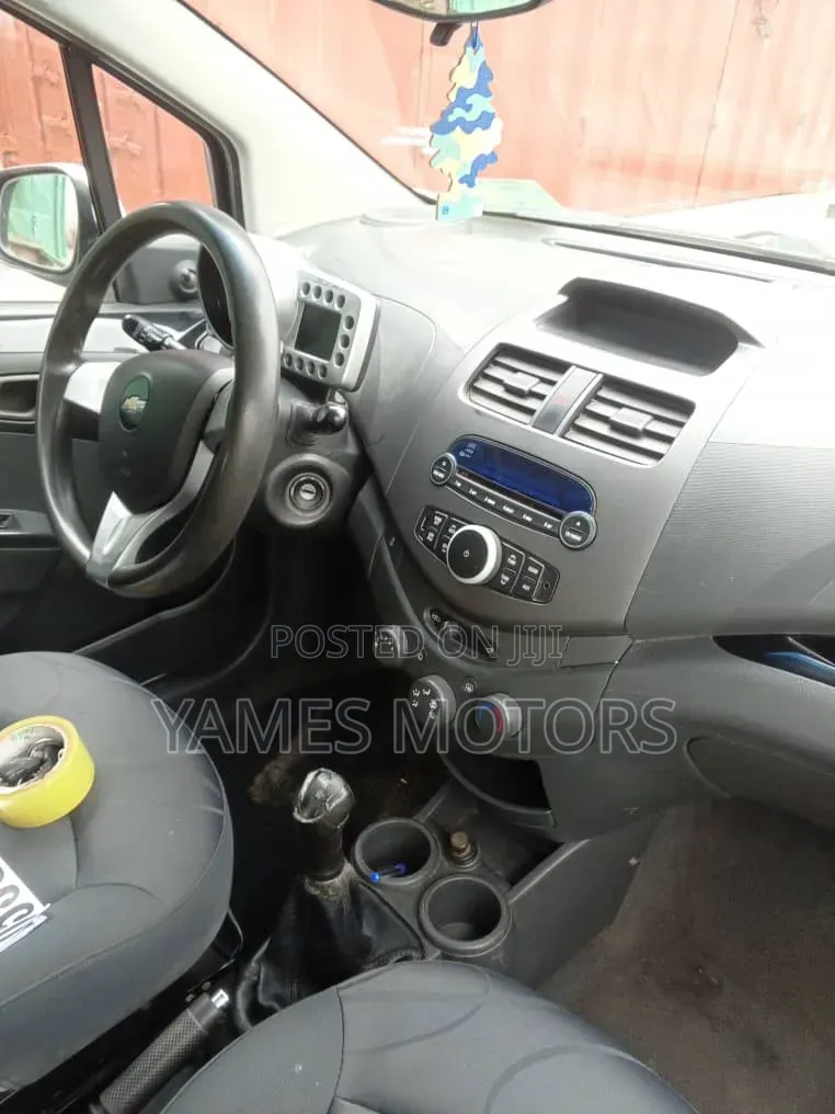 Chevrolet Spark 2011 White