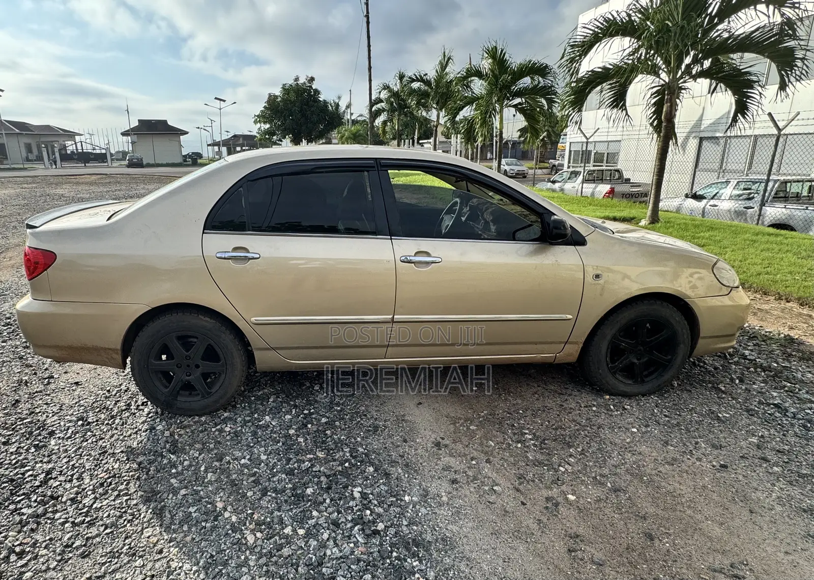 Toyota Corolla 2010 Gold