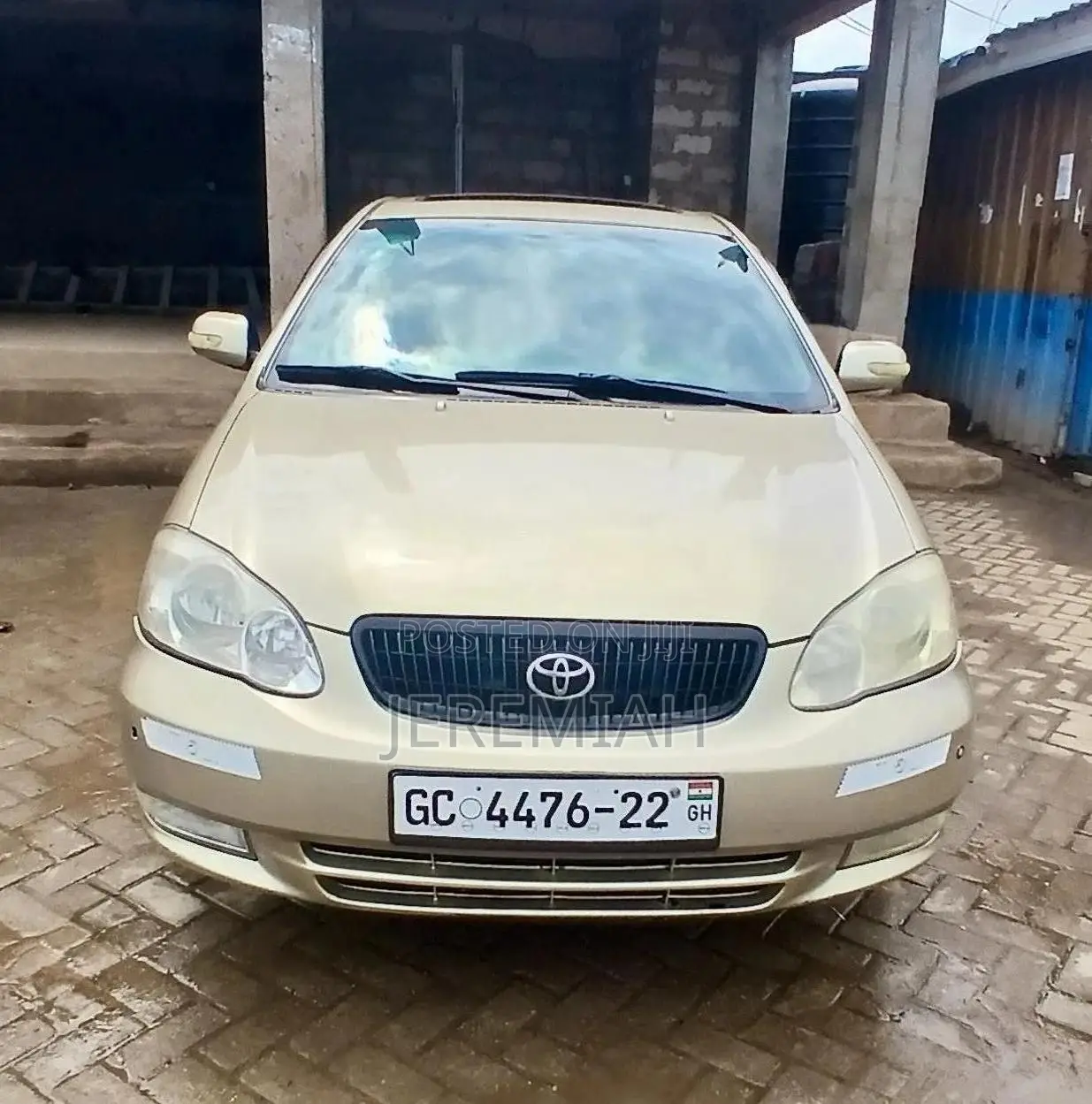 Toyota Corolla 2010 Gold