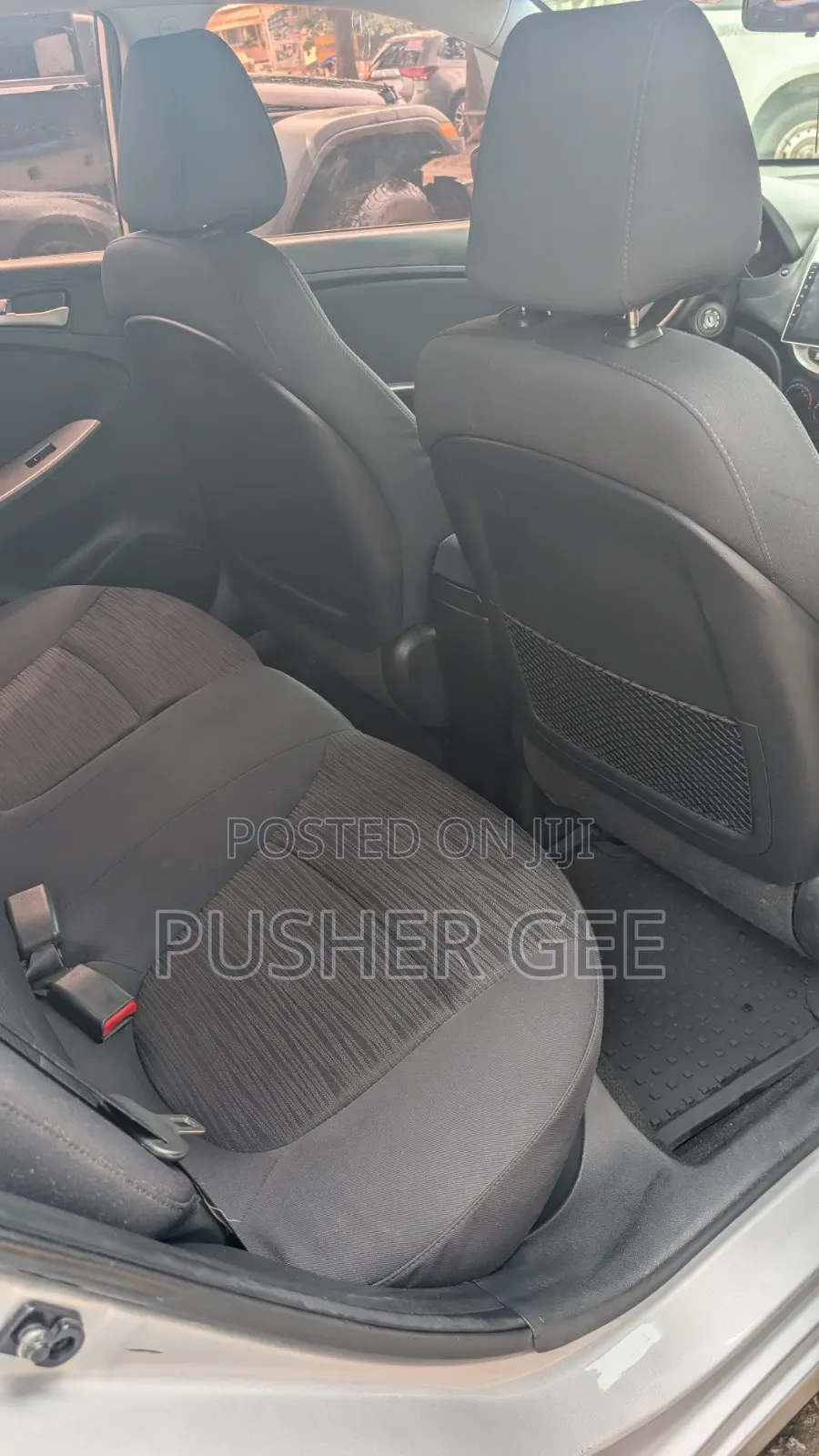 Hyundai Accent SE Hatchback 2017 Silver