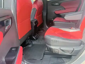 Toyota Highlander XLE AWD 2024 Silver