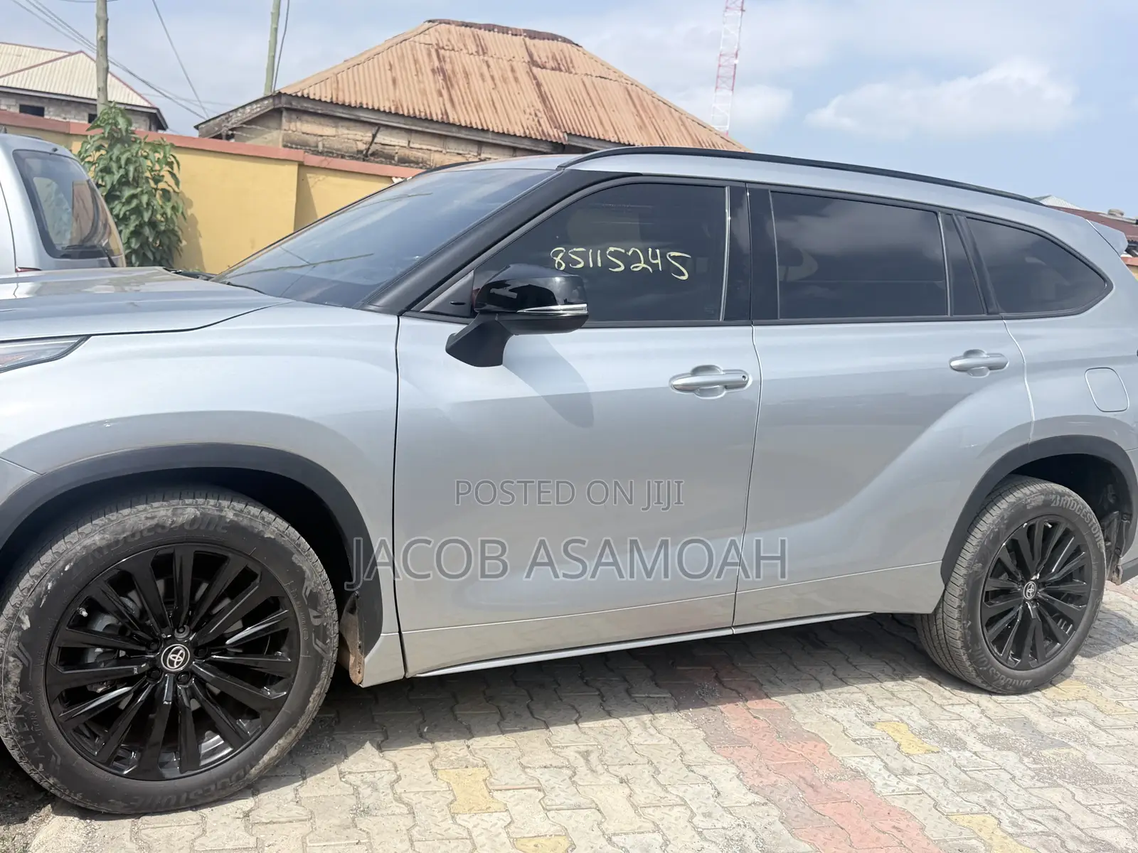 Toyota Highlander XLE AWD 2024 Silver