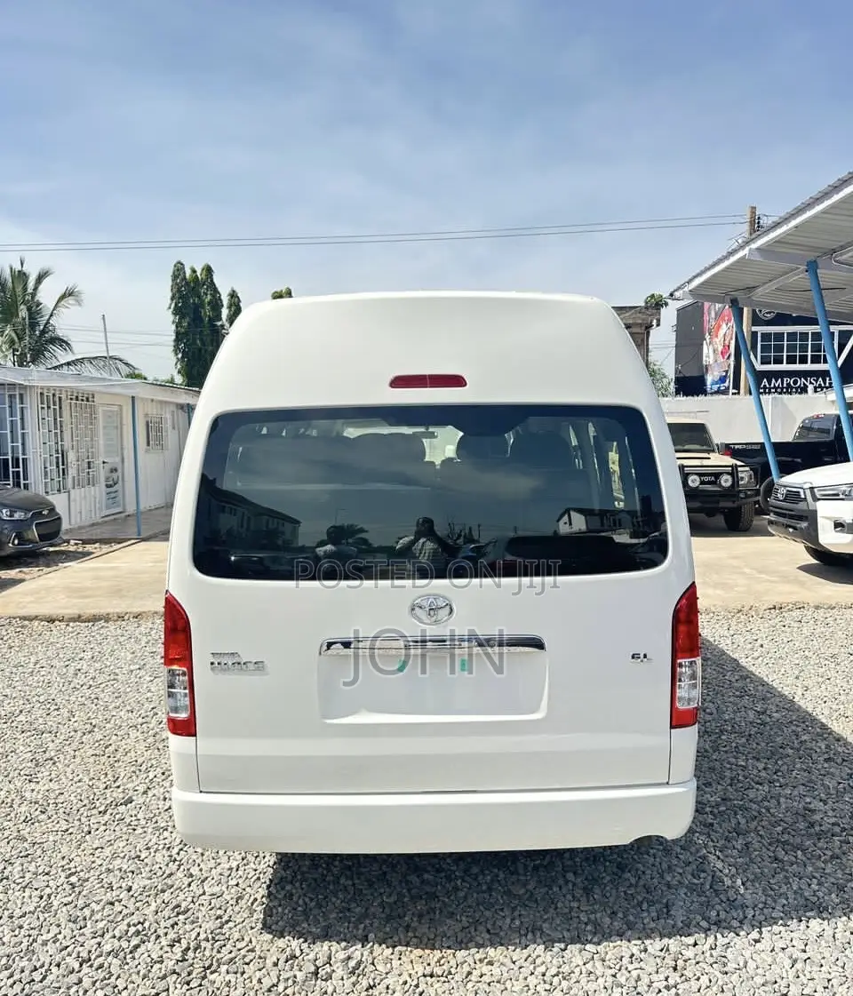 Toyota HiAce 2025 White