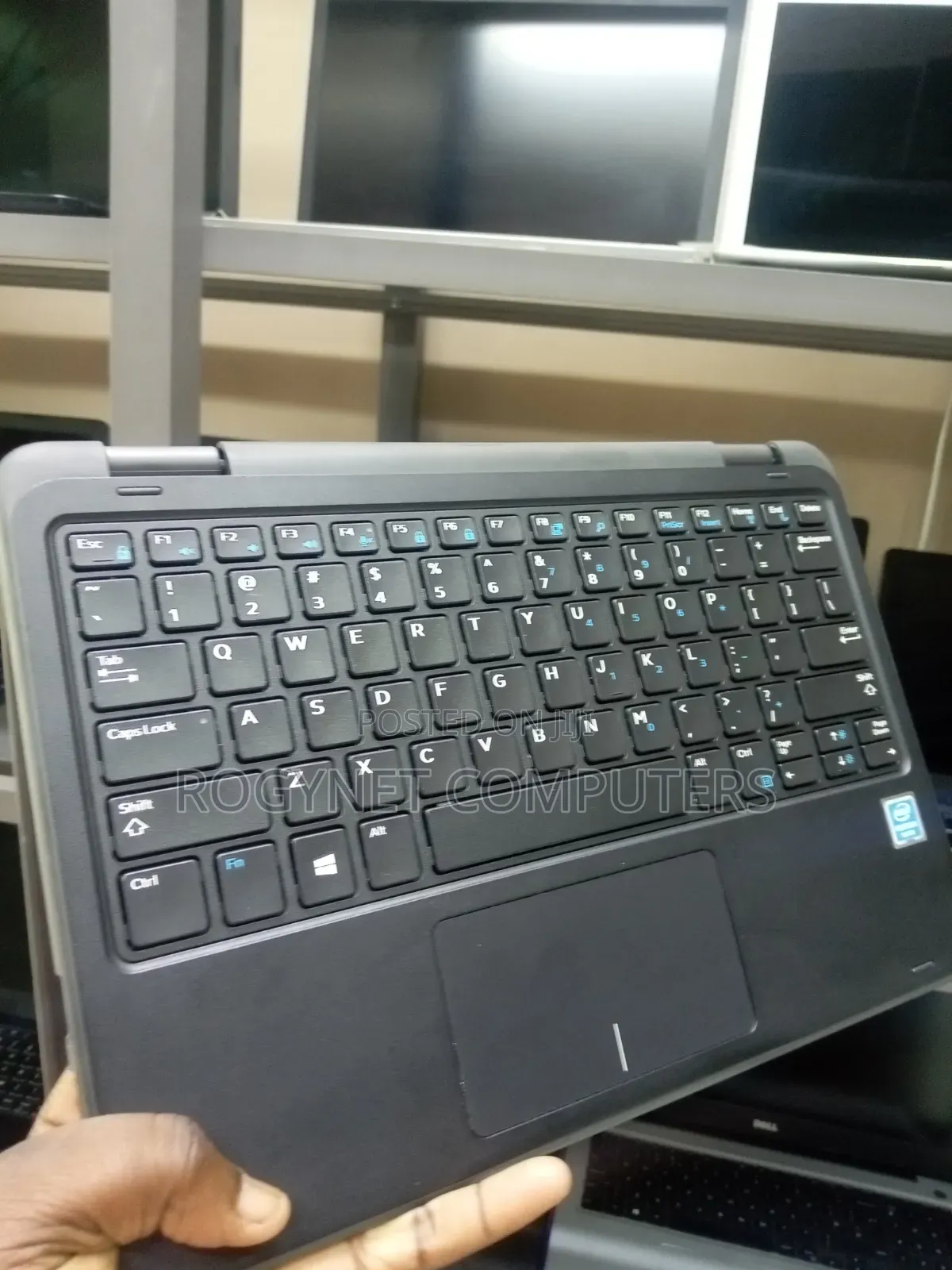 Laptop Dell Latitude 3190 2-in-1 4GB Intel Pentium SSD 128GB