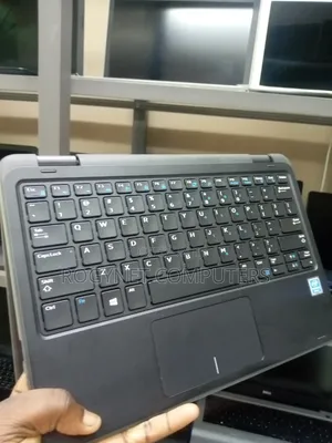 Laptop Dell Latitude 3190 2-in-1 4GB Intel Pentium SSD 128GB