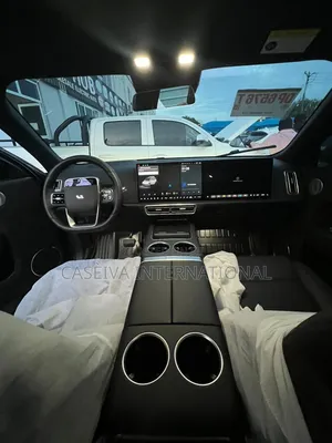 Li Auto L9 1.5 Hybrid AWD 2022 Silver