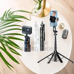 Jc-18 Live Broadcast Selfie Stick With Wireless Remote Control