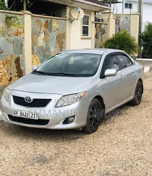 Toyota Corolla 2010 Silver