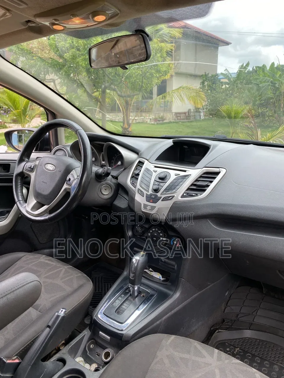 Ford Fiesta SE Sedan 2012 Gray