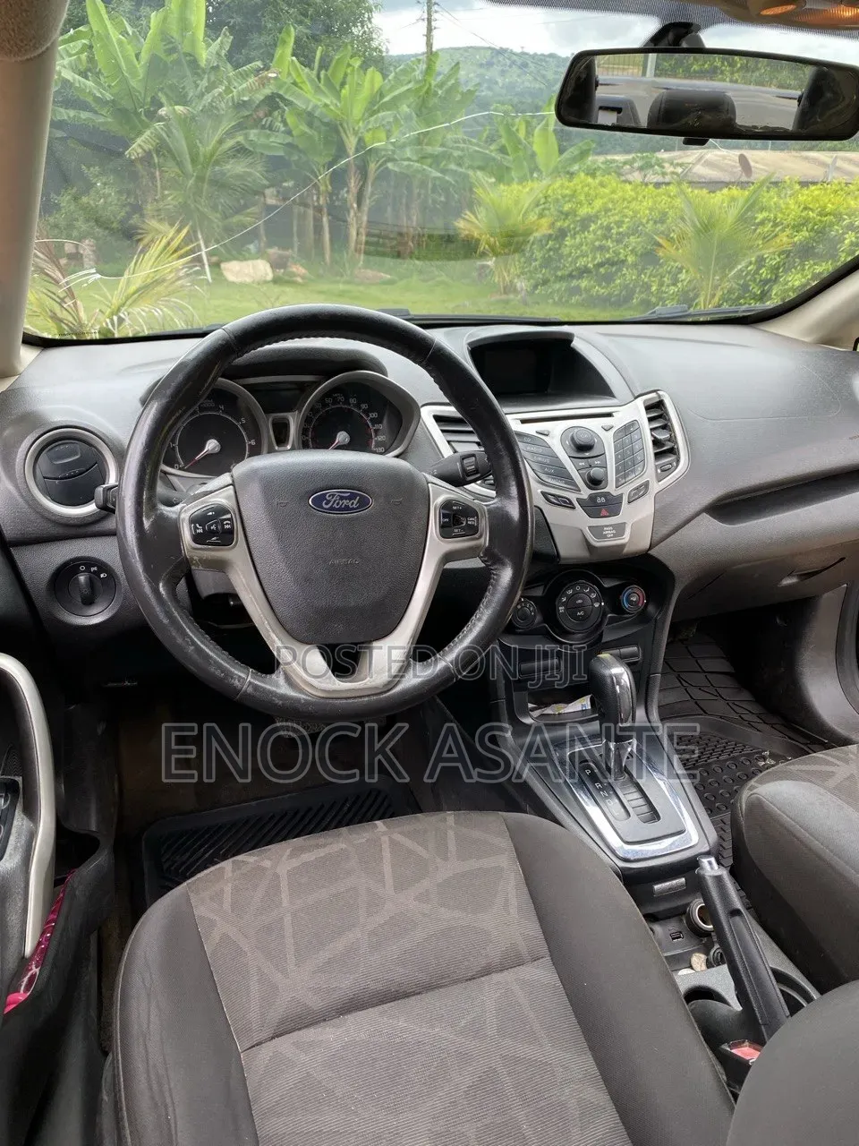 Ford Fiesta SE Sedan 2012 Gray