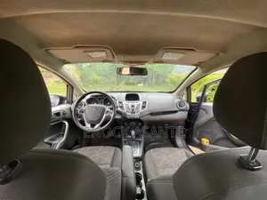 Ford Fiesta SE Sedan 2012 Gray