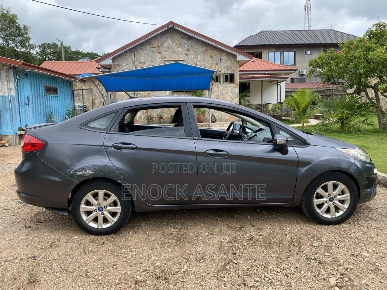 Ford Fiesta SE Sedan 2012 Gray