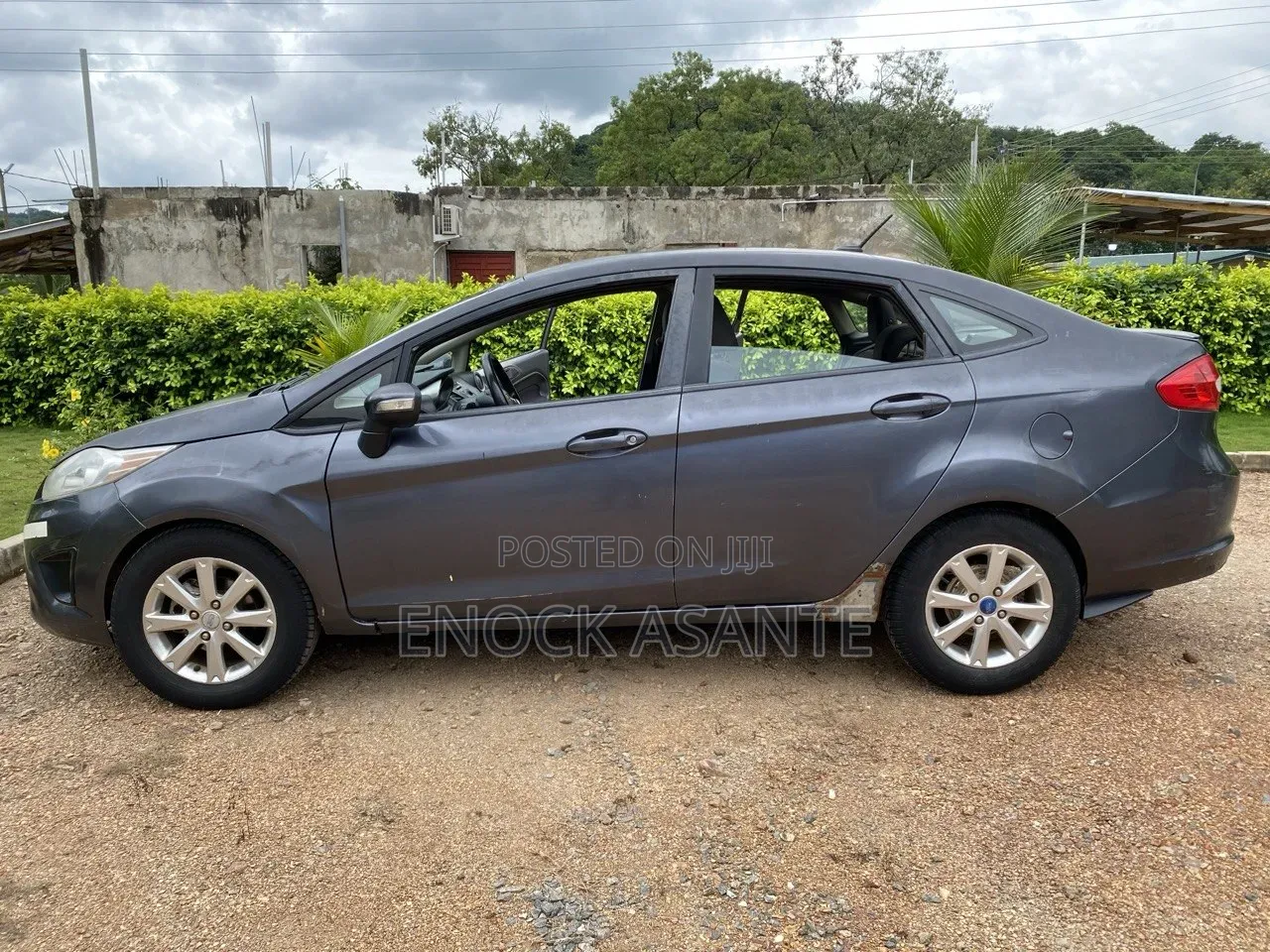 Ford Fiesta SE Sedan 2012 Gray