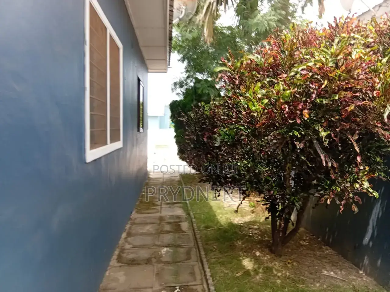 3bdrm House in Devtraco, Tema Metropolitan for rent