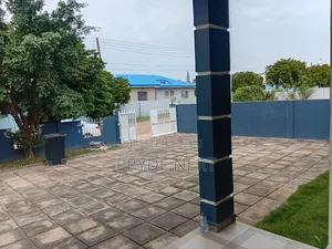3bdrm House in Devtraco, Tema Metropolitan for rent