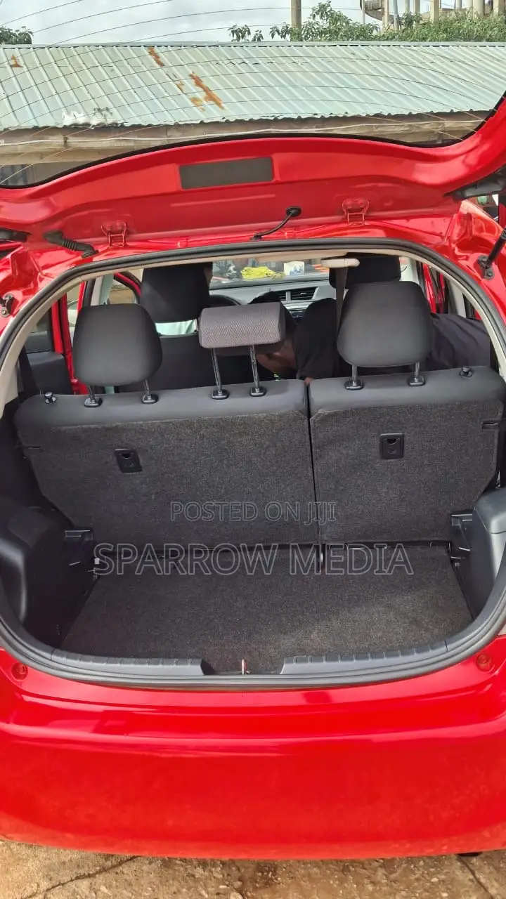 Toyota Vitz 1.3 AWD 5dr 2013 Red