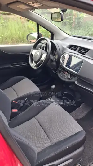 Toyota Vitz 1.3 AWD 5dr 2013 Red