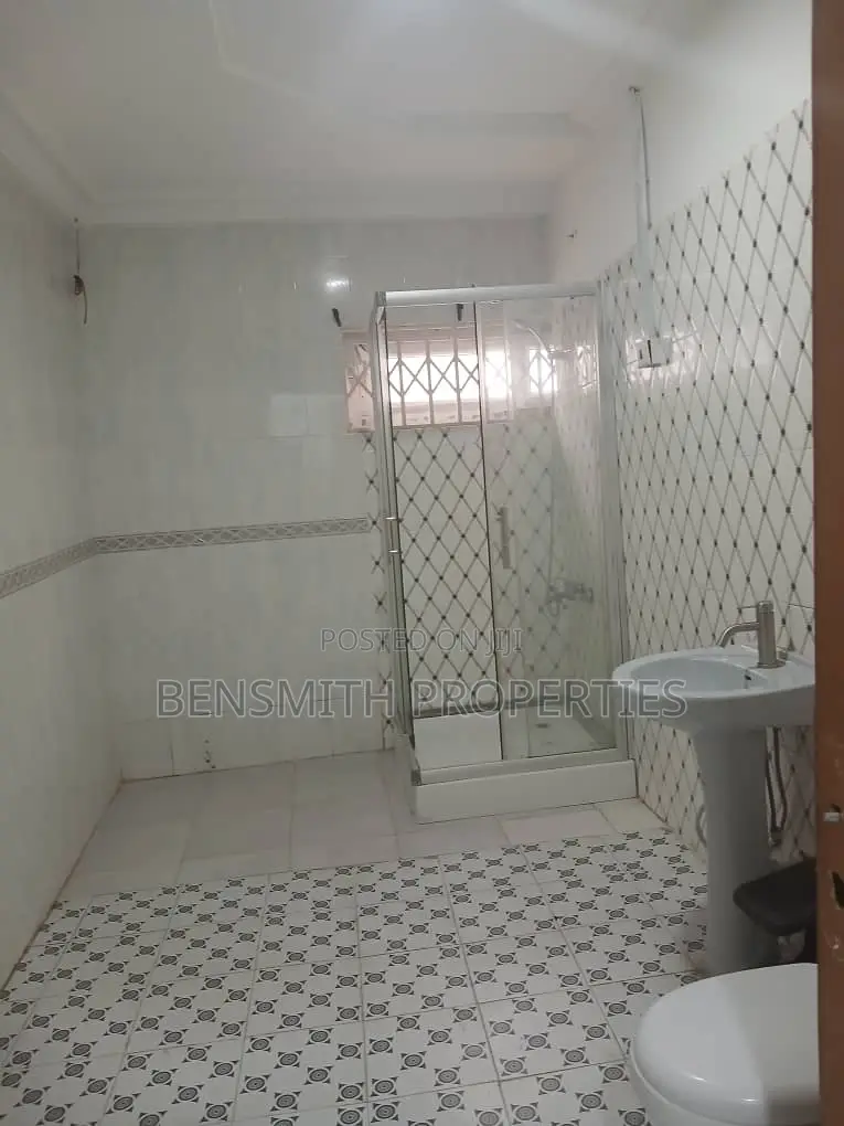 3bdrm House in East Legon for rent