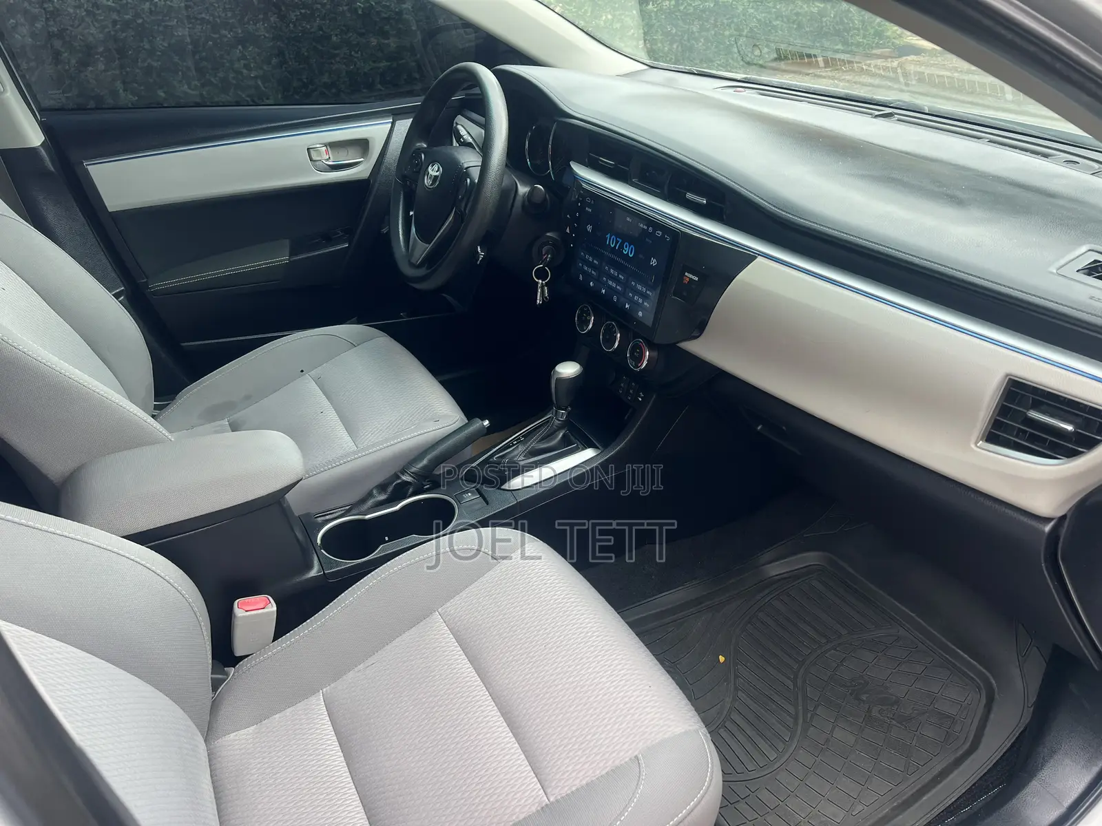 Toyota Corolla LE Eco 4dr Sedan (1.8L 4cyl CVT) 2015 Gray