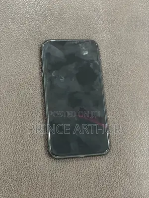 Apple iPhone 11 64 GB Black