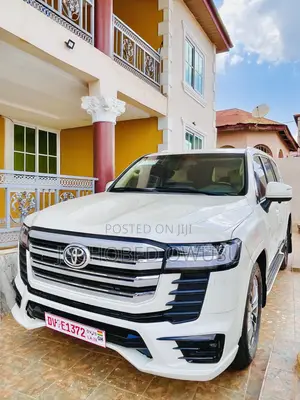 Toyota Land Cruiser 3.5 Petrol 4WD 2021 White
