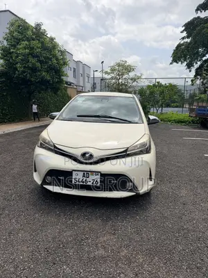 Toyota Vitz 1.3 AWD 5dr 2015 Off white