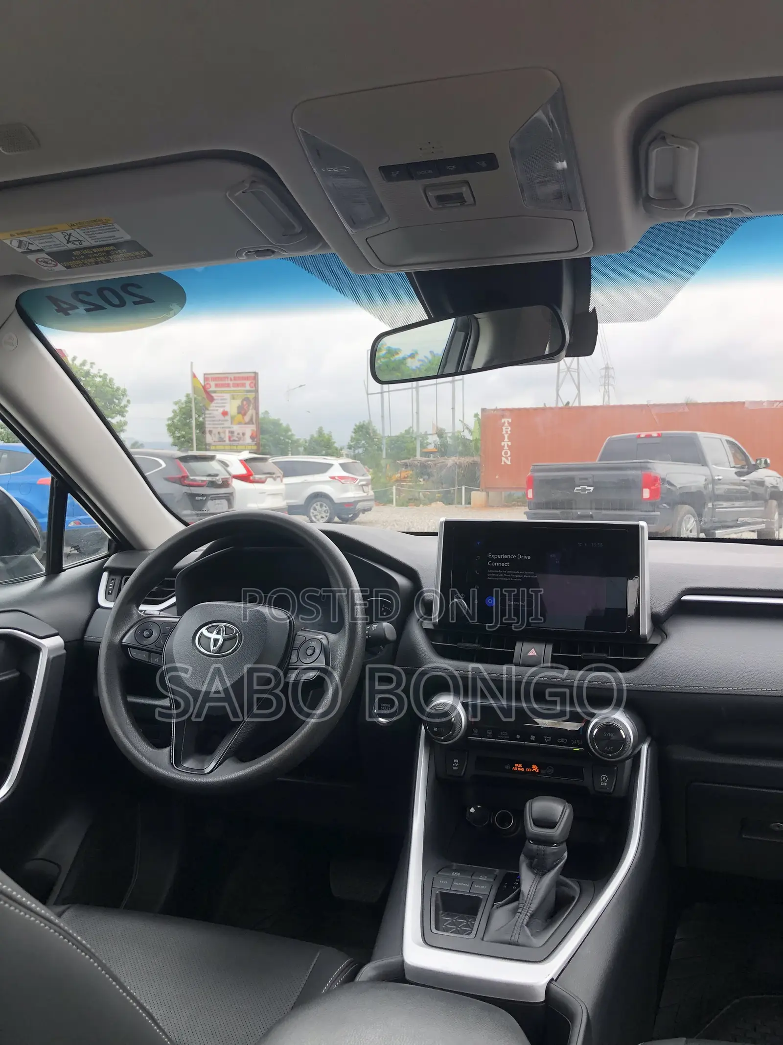 Toyota RAV4 XLE AWD 2024 Black