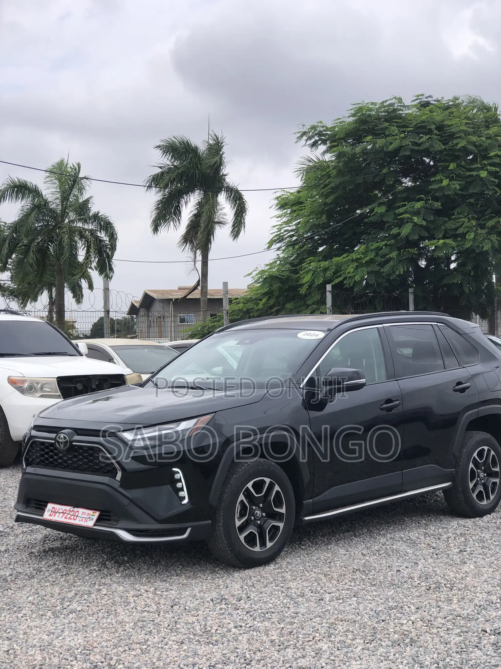 Toyota RAV4 XLE AWD 2024 Black