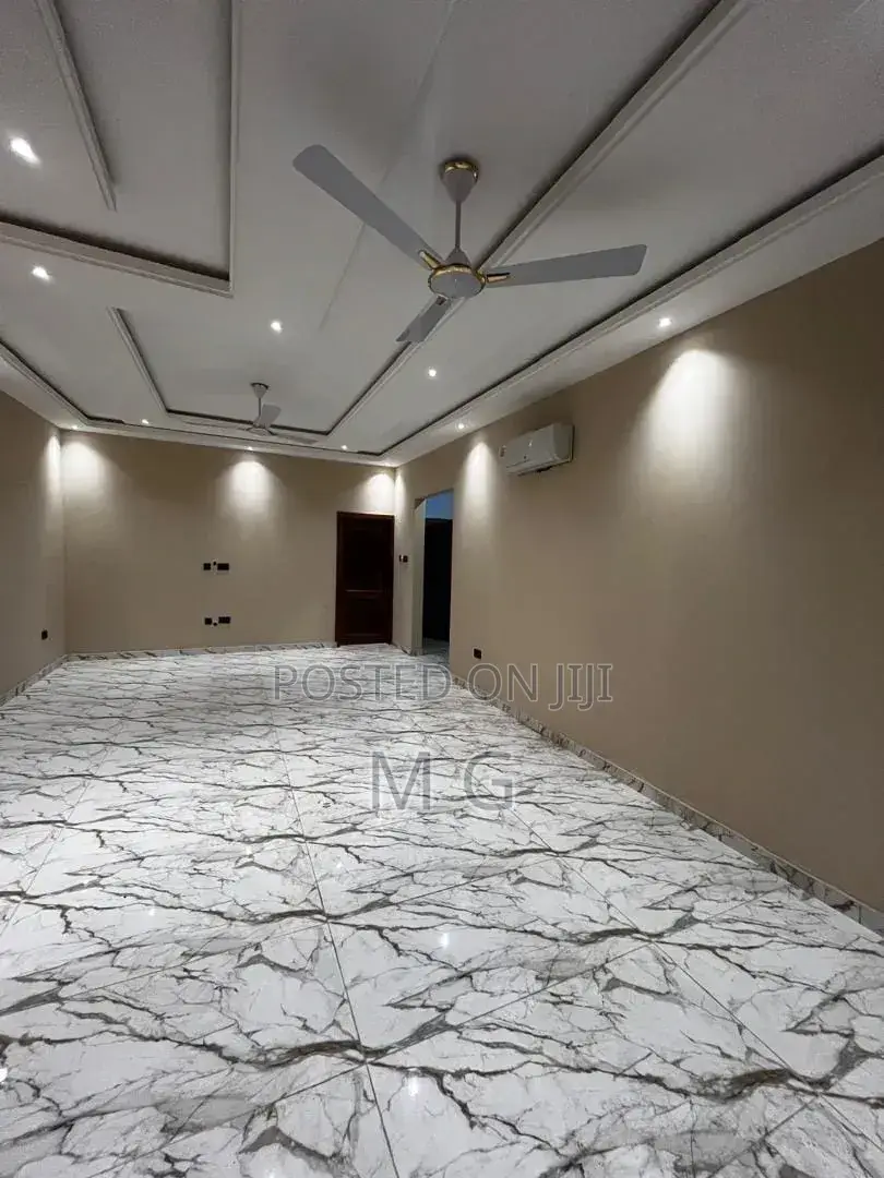 2bdrm Apartment in Hfc, Tema Metropolitan for rent