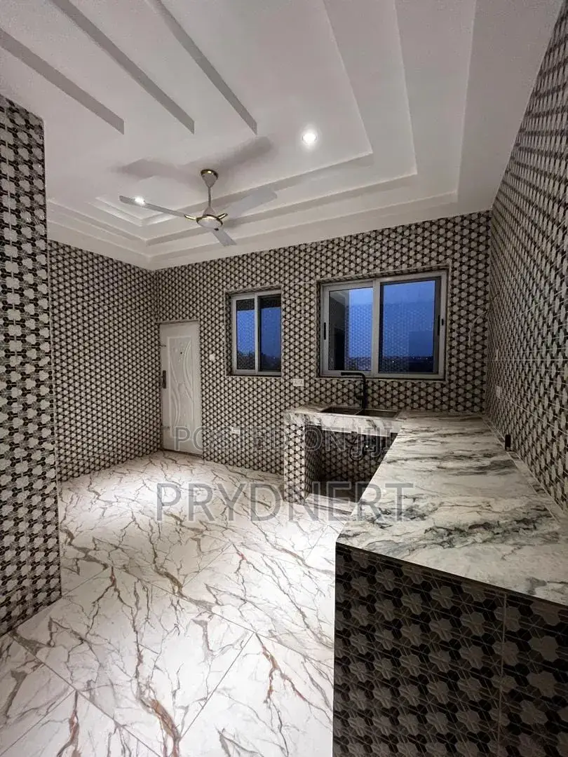 2bdrm Apartment in Hfc, Tema Metropolitan for rent