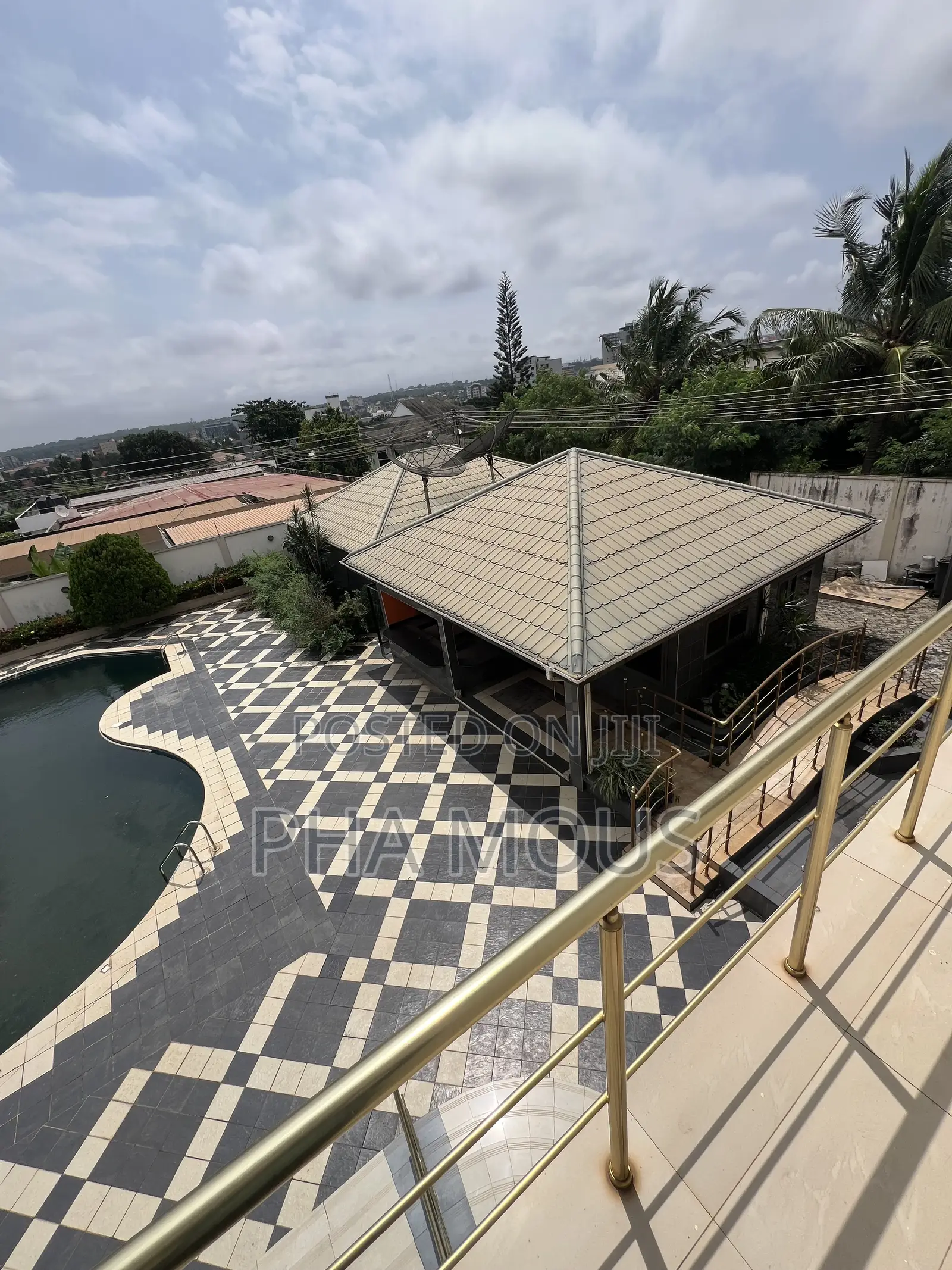 4bdrm House in Airport Residential Area for sale
